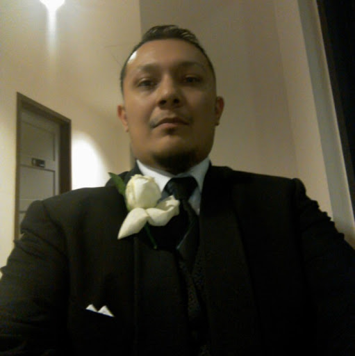 Ernest Rodriguez Photo 36