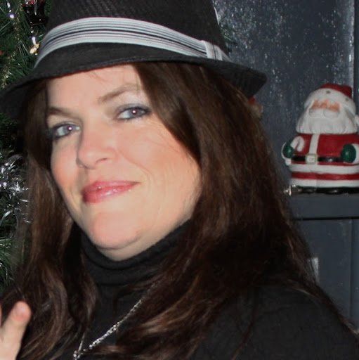 Melissa Laird Photo 19