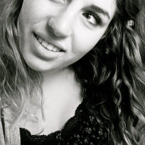 Ariel Higgins Photo 3