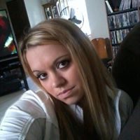 Casandra Hall Photo 7