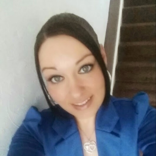 Pamela Barton Photo 39