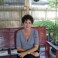 Vivian Rowe Photo 18