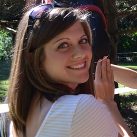 Lauren Riley Photo 17