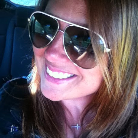 Shelly Roberts Photo 38