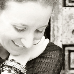 Christie Thomas Photo 35