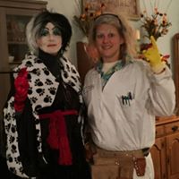 Karen Thomson Photo 14
