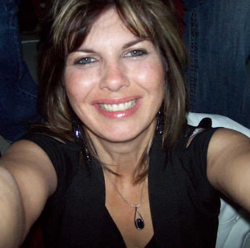 Michelle Ash Photo 16