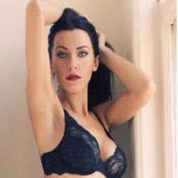 Lilly Moore Photo 12