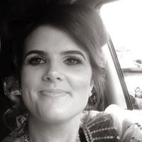 Julie Laughlin Photo 6