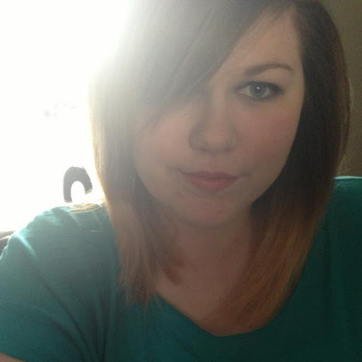 Holly Cartwright Photo 28