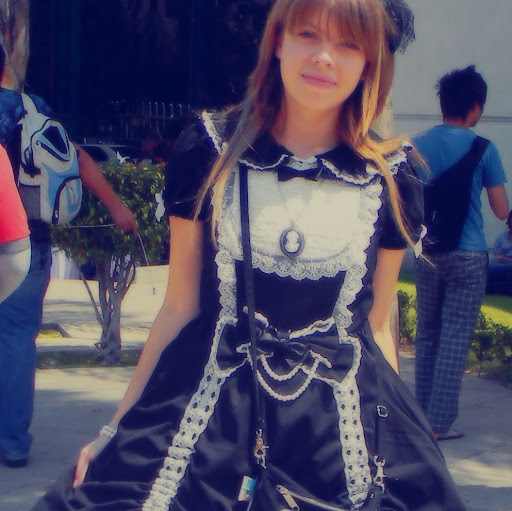 Andrea Rivera Photo 26