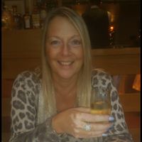 Alison Wiseman Photo 4