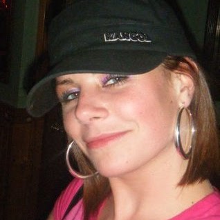 Barbara Grogan Photo 32