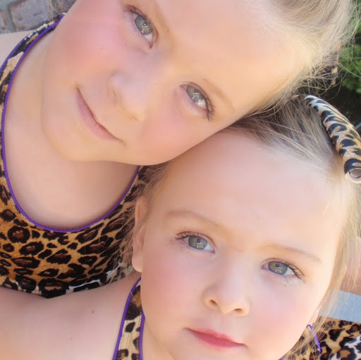 Amy Casto Photo 14