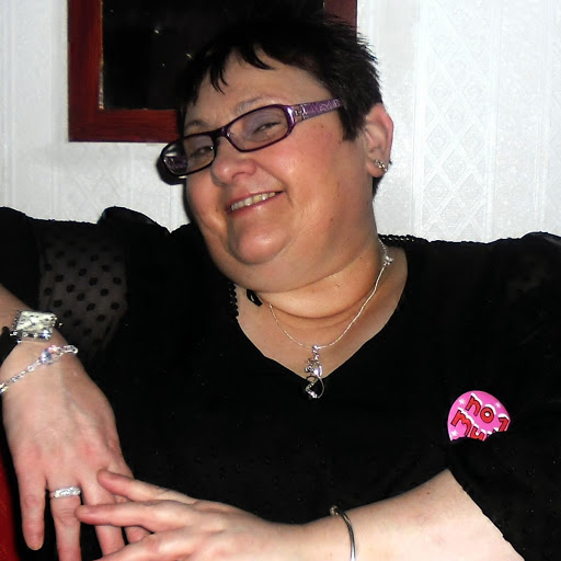 Lynda Robinson Photo 34