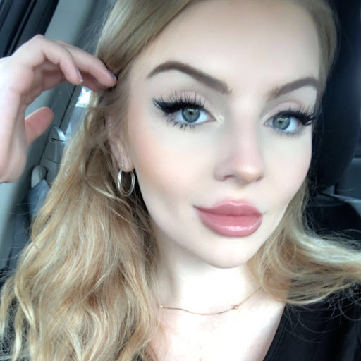 Sara Hicks Photo 18