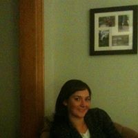 Elizabeth Lund Photo 28