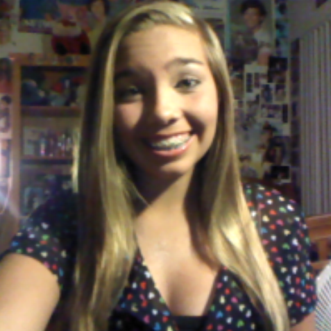 Emily Hernandez Photo 29