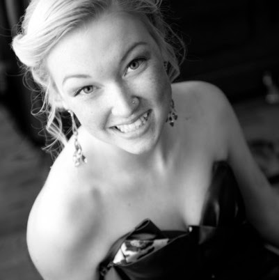 Sarah Hand Photo 41