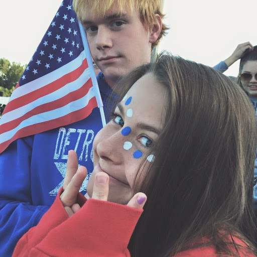 Hannah Townsend Photo 15