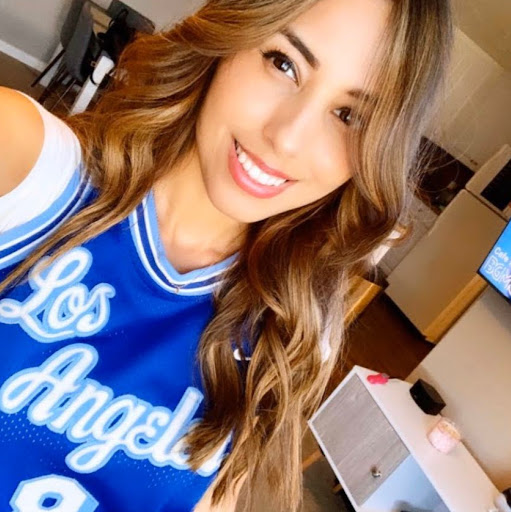 Cynthia Hernandez Photo 42