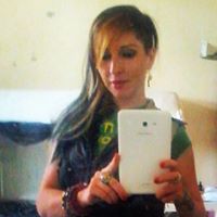 Michelle Davies Photo 15