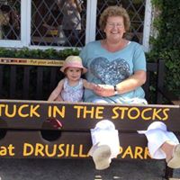 Lesley Chapman Photo 25
