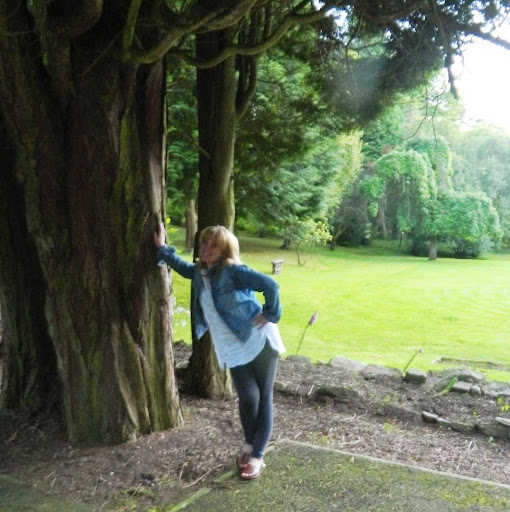 Annie Fraser Photo 9