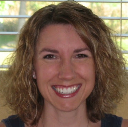 Holly Deering Photo 18