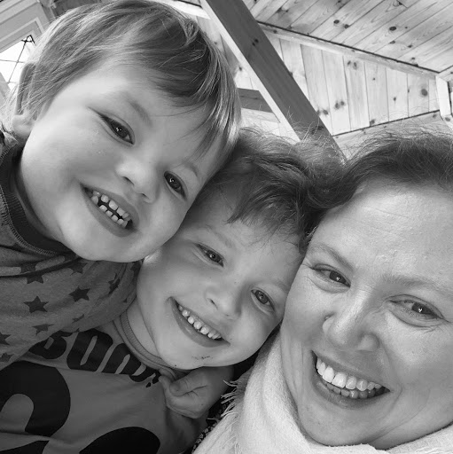 Ruth Hennessy Photo 14