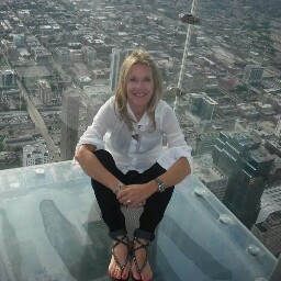 Adrianne Wallace Photo 4