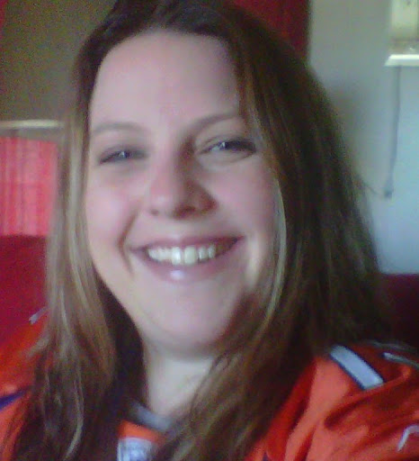 Jessica Huggins Photo 19