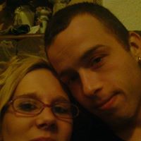 Kelly Henton Photo 3