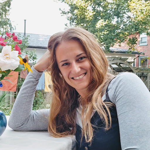Sarah Steiner Photo 8