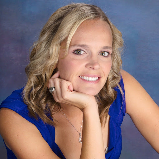 Shelly Schultz Photo 17