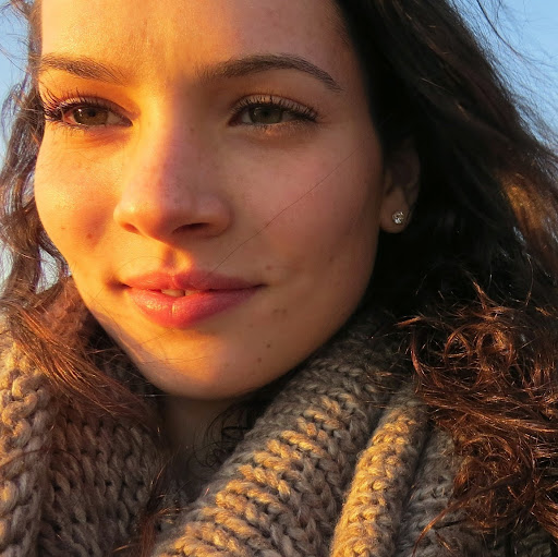 Nicole Sheehan Photo 32