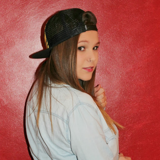 Aida Garcia Photo 39