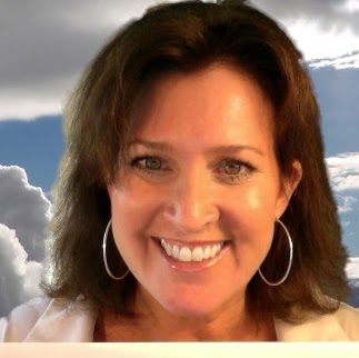 Julie Rossi Photo 13