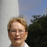 Geraldine Moore Photo 6