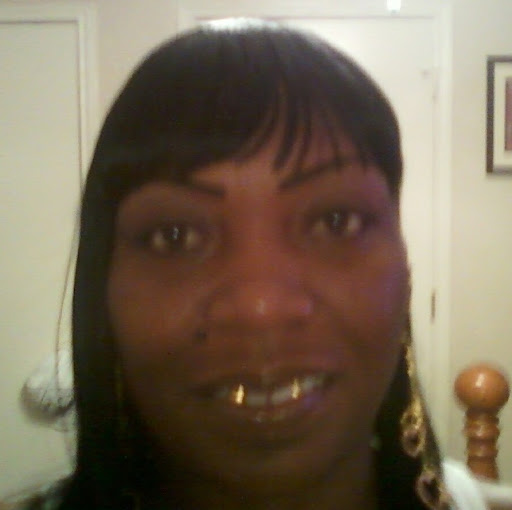 Maxine Thompson Photo 43