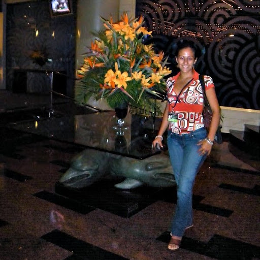 Pamela Castaneda Photo 23