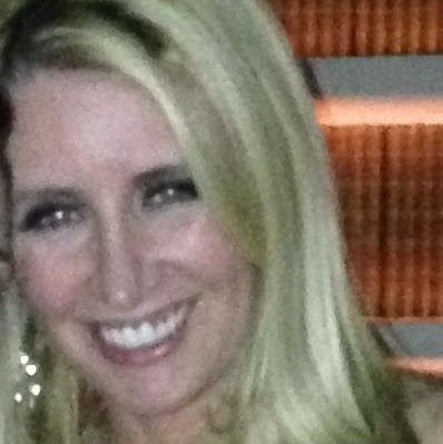 Elizabeth Downing Photo 29