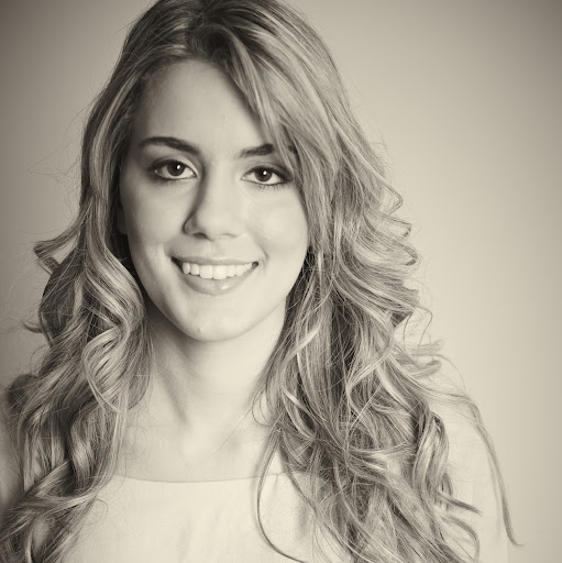Stephanie Castro Photo 18