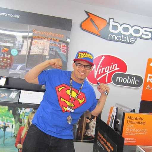 Moises Henriquez Photo 3