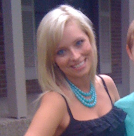 Danielle Burns Photo 23
