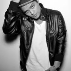 Taylor Browne Photo 17