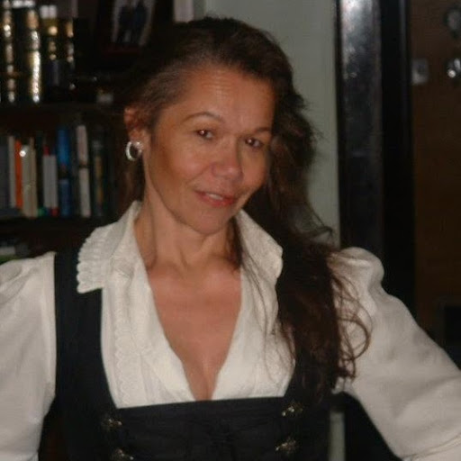 Carmen Richardson Photo 29