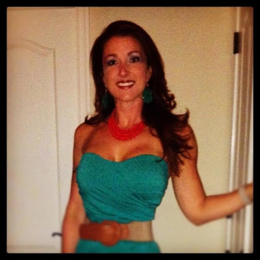 Jennifer Golden Photo 39