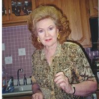 Sandra Lloyd Photo 15