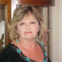 Janis Reynolds Photo 10